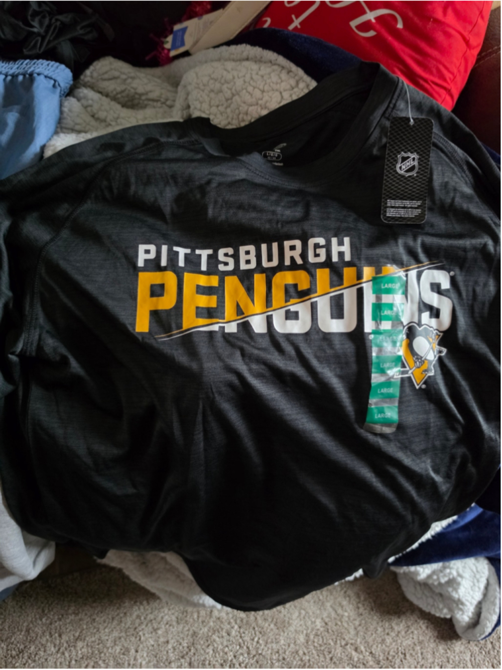 Pittsburgh Penguins NHL Black Performance T-Shirt New With Tags